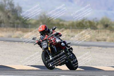 media/Dec-01-2025-Moto Forza (Mon) [[2daa91e15f]]/3-Beginner Group/Session 3 (Turn 3)/